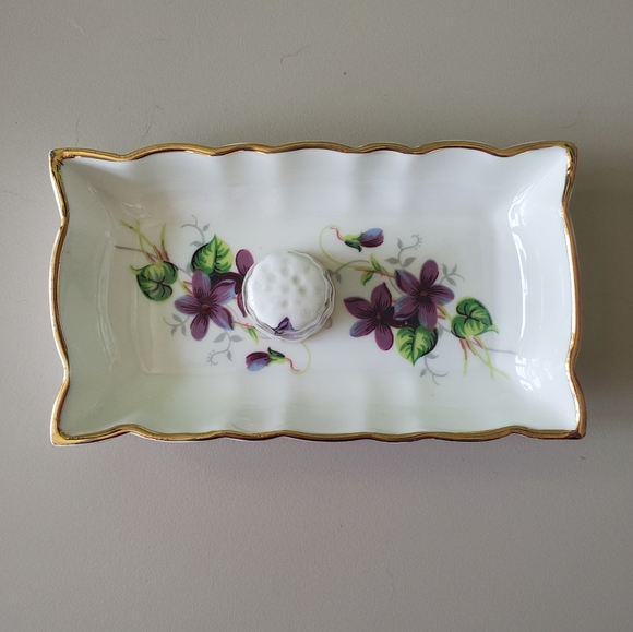 Canadian Superior Fine Bone China Dish & Thimble - Picture 8 of 14